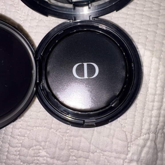 DIOR FOREVER COUTURE PERFECT CUSHION LIMITED EDITION IN 2N NEUTRAL - Picture 8 of 9